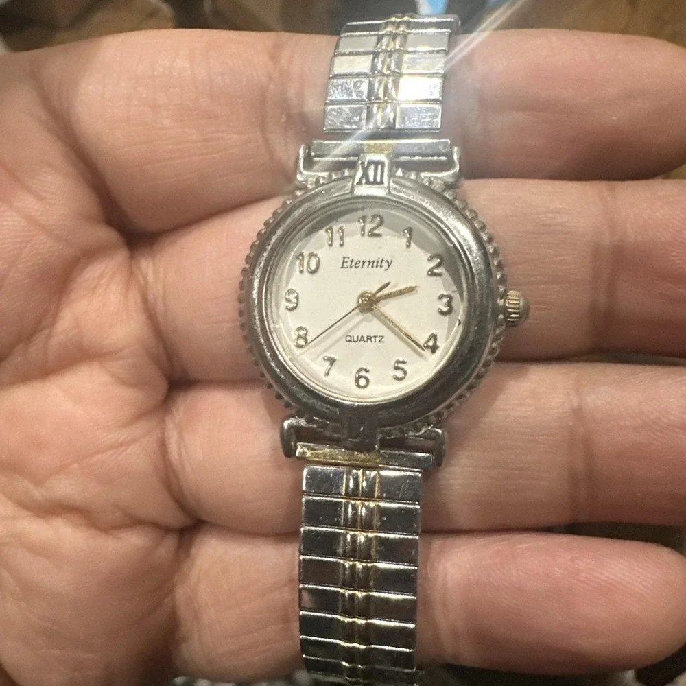 Working‎ Eternity 26mm Quartz Two Tone Dainty Ladies Stretch Band Watch Fits 7in